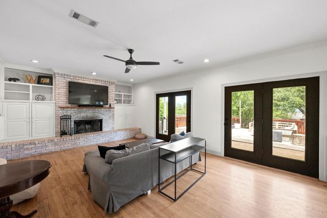 707 Malabar St, House other with 4 bedrooms, 3 bathrooms and 4 parking in Lakeway TX | Image 4