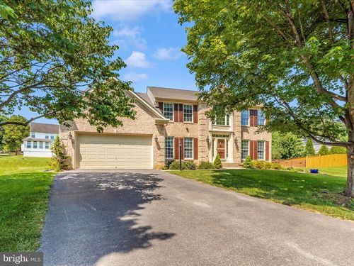 164 Butcher Ct, SHEPHERDSTOWN, WV, 25443-4333 | Card Image