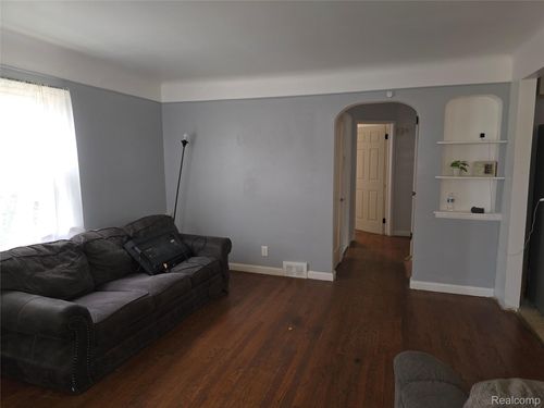 16251 Edmore Dr, Detroit, MI, 48205-1434 | Card Image