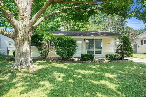 4046 Coral Dr, South Bend, IN, 46614-2805 | Card Image