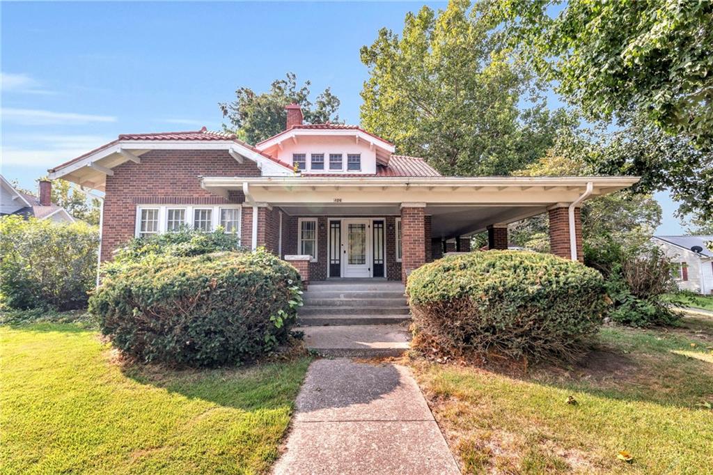 North Main St, Richmond, MO 64085