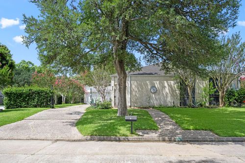 1 Wellington Ln, Sugar Land, TX, 77478-3658 | Card Image