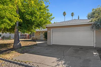 7657 Billings Way, House other with 3 bedrooms, 2 bathrooms and null parking in Sacramento CA | Image 1