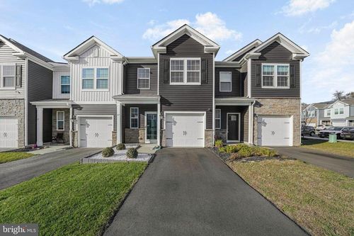 69 Peregrine Way, BURLINGTON, NJ, 08016-4445 | Card Image