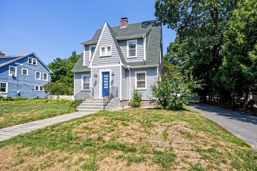 6 Central Ave, South Hadley, MA, 01075-2905 | Card Image