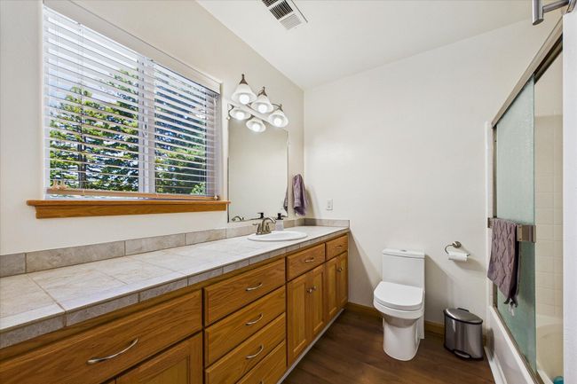 Bathroom | Image 26