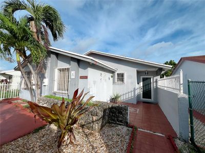 12323 Sw 198th St, House other with 3 bedrooms, 2 bathrooms and null parking in Miami FL | Image 2