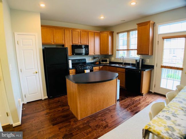 42627 Homefront Ter, Townhouse with 3 bedrooms, 4 bathrooms and null parking in SOUTH RIDING VA | Image 17