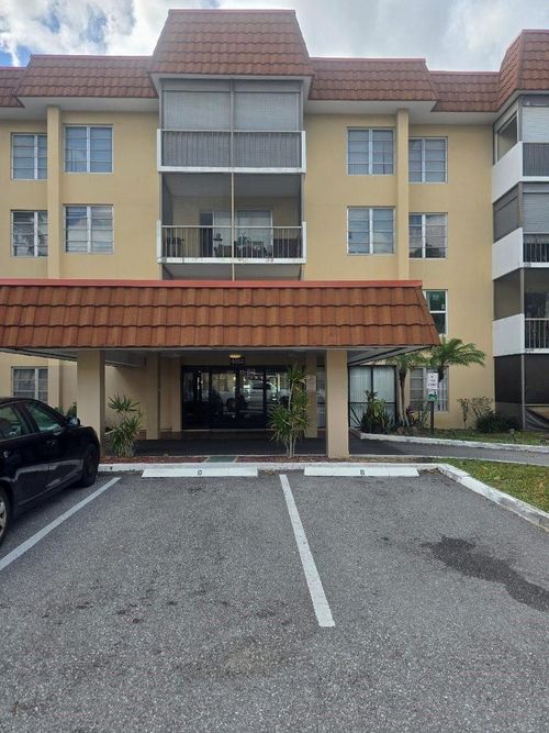 apt-305-4152 Inverrary Dr, Lauderhill, FL, 33319-4530 | Card Image