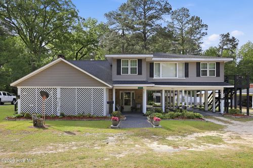 1011 W Main St, Williamston, NC, 27892-1506 | Card Image