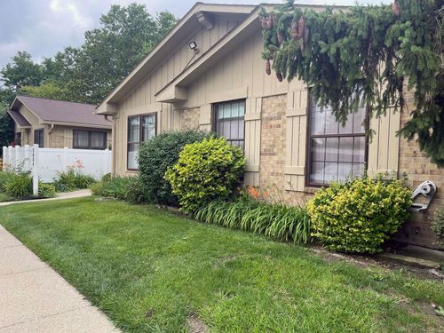 2684 Roundtree Dr, Troy, MI, 48083-2322 | Card Image