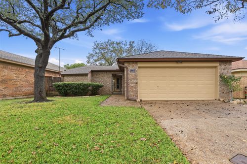 22 Doral Ct, Pantego, TX, 76013-3102 | Card Image