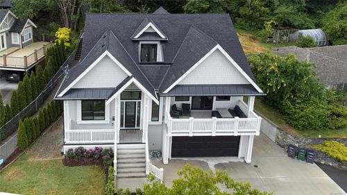 3880 Wilkinson Rd, Saanich, BC, V8Z5A2 | Card Image