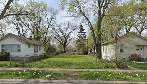 301 105th Pl, Chicago, IL, 60628-2529 | Card Image