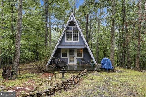 133 Pepper Ln, GREAT CACAPON, WV, 25422-3402 | Card Image