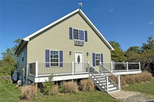 203 Lower Cliff Dr, Kelley's Island, OH, 43438-6557 | Card Image