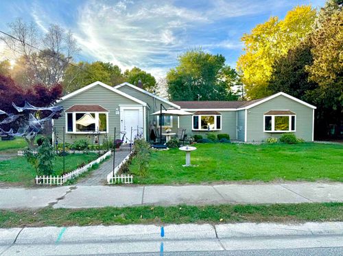 1719 Maplehurst Ave, Mishawaka, IN, 46545-7011 | Card Image