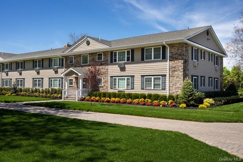 315-1-315 Robinson Ave, East Patchogue, NY, 11772-4828 | Card Image