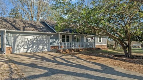 724 8th Ave Ne, Gravette, AR, 72736-9374 | Card Image