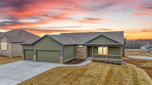 1313 N Holland Dr, Independence, MO, 64056-3116 | Card Image