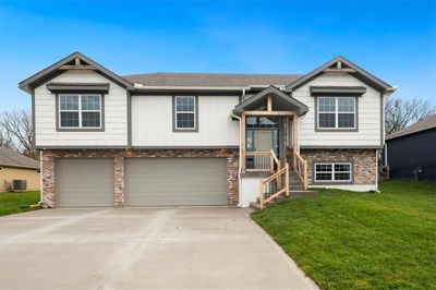 22903 S Ridgeview Drive, House other with 4 bedrooms, 3 bathrooms and null parking in Peculiar MO | Image 1