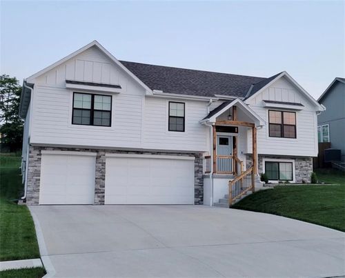 22903 S Ridgeview Drive, Peculiar, MO, 64078 | Card Image