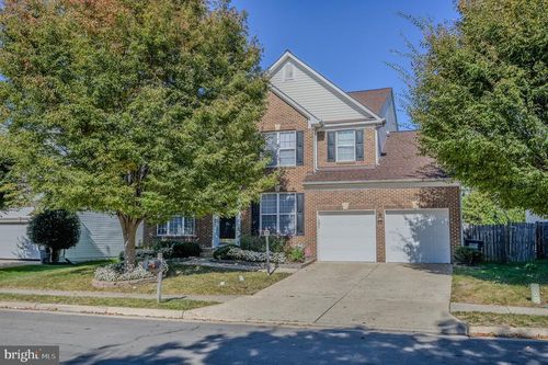 8324 Tenbrook Dr, GAINESVILLE, VA, 20155-3856 | Card Image