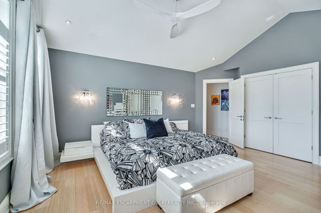 106 Cumming Crt, House other with 4 bedrooms, 3 bathrooms and 4 parking in Ancaster ON | Image 18