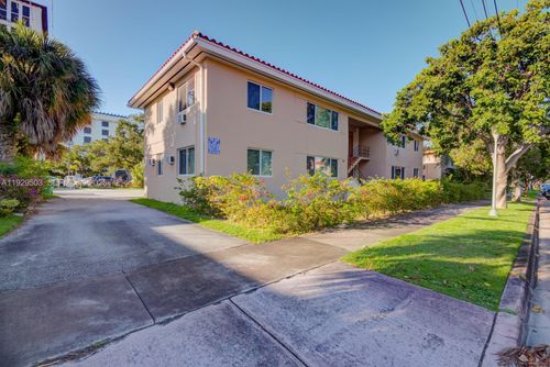 apt-2-212 Phoenetia Ave, Coral Gables, FL, 33134-3237 | Card Image