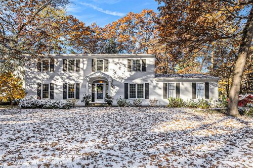 3131 Howlett Dr Se, Ada, MI, 49301-9241 | Card Image