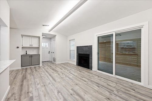 a-3609 Leafield Dr, Austin, TX, 78749-3220 | Card Image