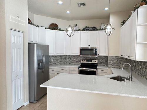 5542 Boynton Gardens Dr, Boynton Beach, FL, 33437-5342 | Card Image