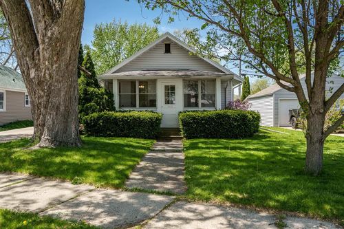1413 Woodman Road, Janesville, WI, 53545 | Card Image
