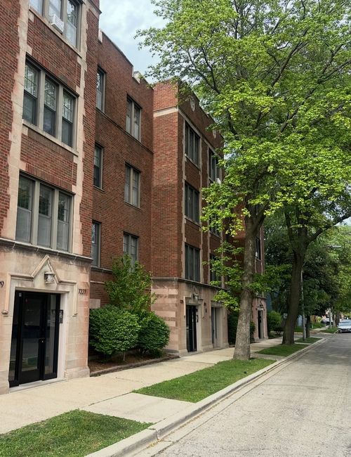 2-7225 Adams St, Forest Park, IL, 60130-1994 | Card Image