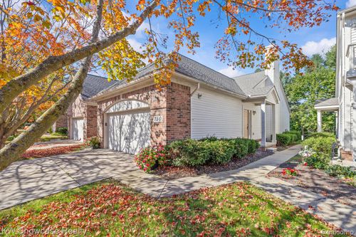 750 W River Dr, Commerce Twp, MI, 48382-5019 | Card Image