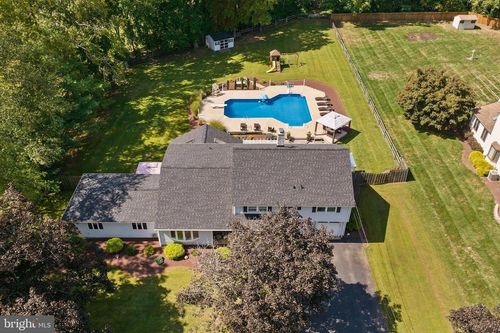 420 Extonville Rd, ALLENTOWN, NJ, 08501-1506 | Card Image