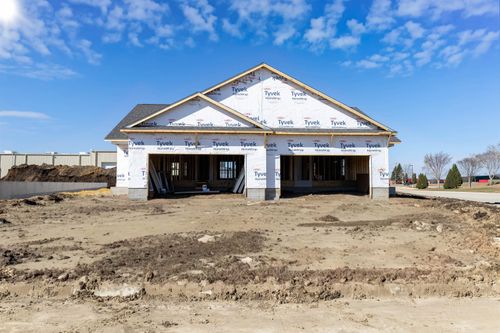 1204 Rock Ridge Cir, Waverly, IA, 50677-4344 | Card Image