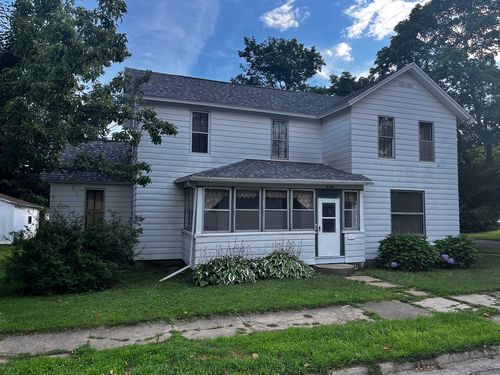 201 E Morris St, Morrison, IL, 61270-2528 | Card Image