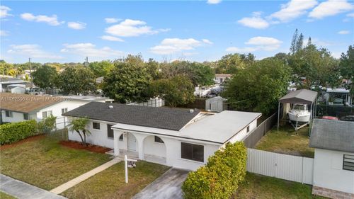 11532 Sw 136th Ter, Miami, FL, 33176-6203 | Card Image