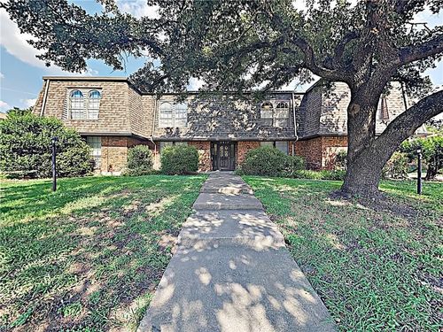2917 Las Vegas Trl, Fort Worth, TX, 76116-3357 | Card Image