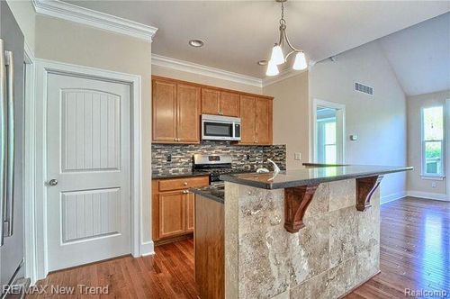 187 Summit View Ln, Milford, MI, 48380 | Card Image