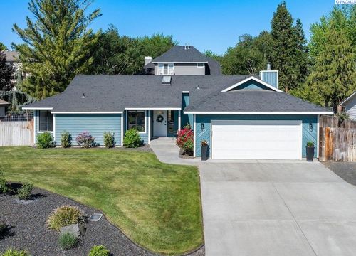 1325 Adair Dr, Richland, WA, 99352-9416 | Card Image
