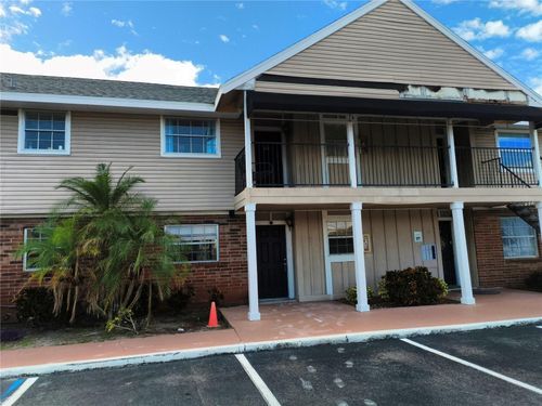 apt-805-200 Country Club Dr, LARGO, FL, 33771-2280 | Card Image