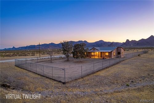 2757 S Jade Rd, Golden Valley, AZ, 86413-4922 | Card Image