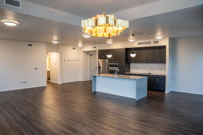 APT-305 - 110 W Savidge St, Condo with 2 bedrooms, 2 bathrooms and null parking in Spring Lake MI | Image 5