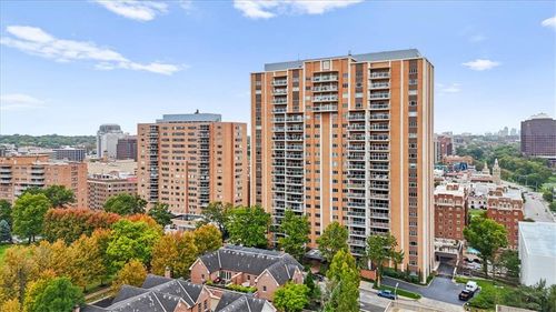 1504-121 W 48th St, Kansas City, MO, 64112-3886 | Card Image