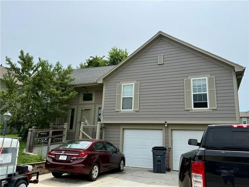 1545 W Park St, Olathe, KS, 66061-3891 | Card Image