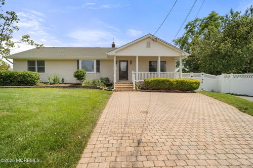 6 Frances Ct, Red Bank, NJ, 07701-6219 | Card Image