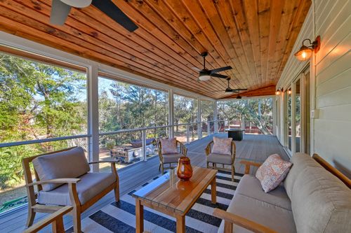 1527 Macoma Dr, Mount Pleasant, SC, 29466-9152 | Card Image