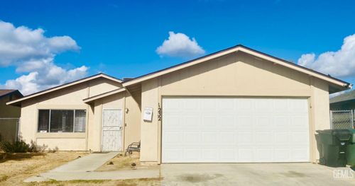  Iris Street, Wasco, CA, 93280 | Card Image